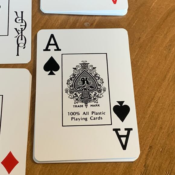 Royal 100% Plastic Playing Cards Red Washable LIKE NEW Vintage Bridge - Picture 10 of 10